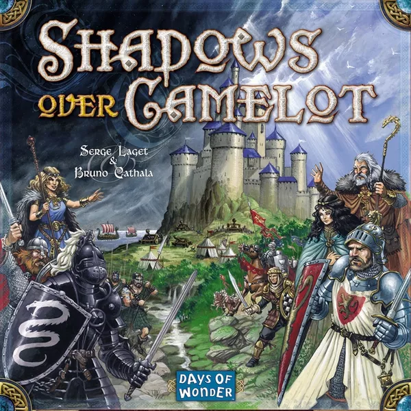 Jeu de société coopératif Shadows over Camelot avec les chevaliers de la Table Ronde et le château de Camelot