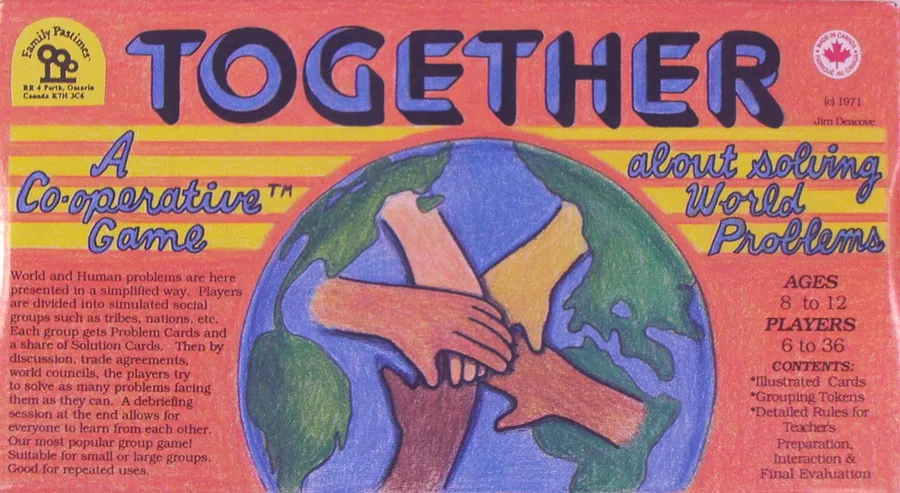 Boîte du jeu de société coopératif Together avec illustration de mains autour du globe